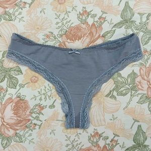 Grey piece