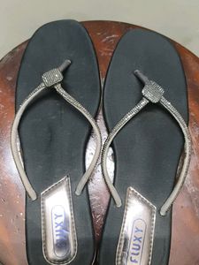Stylish Black FLUXY Flip Flops