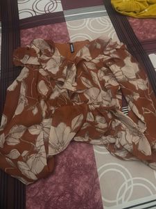 Chic Floral Print peplum ruffles top