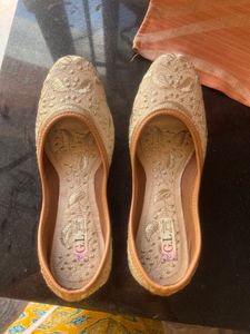 PunjBi Jutti With Work It’s New But No Tag