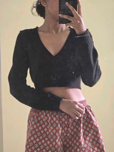 V-Neck Cropped Sweater