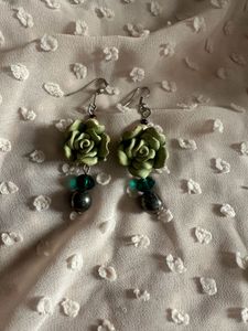 Green Floral Drop Earrings ✨💚