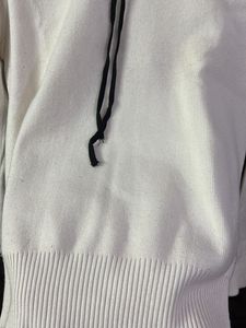 PURE WHITE WOOLLEN SWEATER