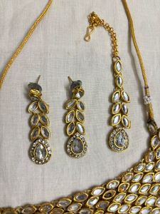 Elegant Kundan Necklace Set