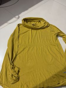 full sleeved collared top