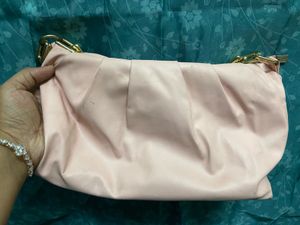 Chic Pink Shoulder Bag with Gold Chain