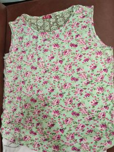 Floral Top, White pants free!