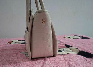 Elegant Textured Handbag