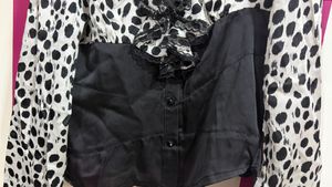 Chic Black &amp; White Dalmatian Print Ruffle Top