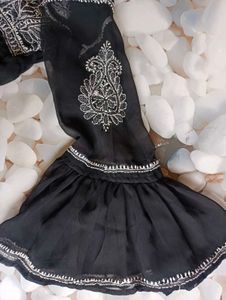 Chikankari Black&amp;White Short Kurti