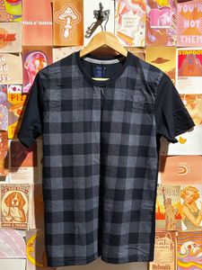 Casual navy blue tshirt
