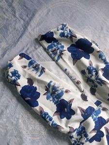 Floral Print Dress🤍💙✨
