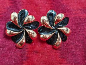 Vintage Black &amp; Gold Floral Earrings