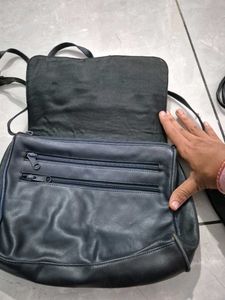 Set of 2 Black Leather Shoulder Bags
