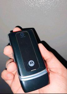Vintage Motorola W375 Flip Phone