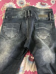 Straight Jeans