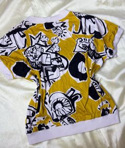 Unique Graphic Print T-Shirt