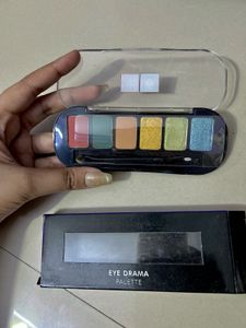 ELLE 18 Eye Drama Palette