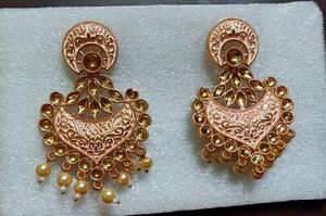 Elegant Gold Plated Kundan Jhumka Earrings