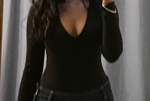 H&amp;M Black V-Neck Long Sleeve Bodysuit | Like New |