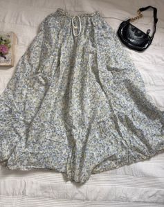 Flowy Floral Tiered Maxi Skirt