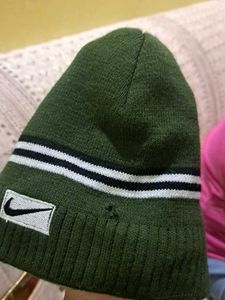 Nike &amp; Knit Beanie set of 4 and makeup