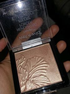 Wet n Wild Precious Petals Highlighter