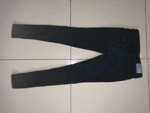 Classic Black Skinny Jeans