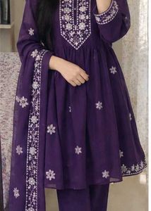 ✨Elegant Purple gown 3 piece Set 💜