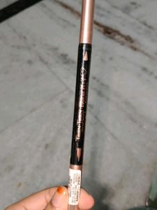 TEEN-TEEN Eyeliner with cat eye stamp wing