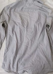 Classic H&amp;M Grey Button-Down Shirt