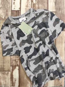 Women H&amp;M Camouflage T-Shirt - XS/S