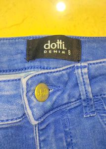 Stylish Blue Skinny Fit Jeans