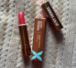 Just Herbs Long Stay Ultra Matte Lipstick