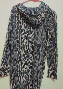 Lion Print Full Sleeve Top 34 Bust