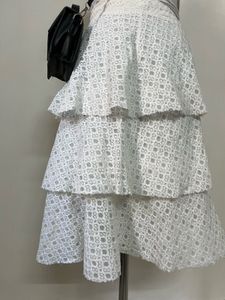 DISCOUNT‼️✅🎉White Tiered Lace Skirt