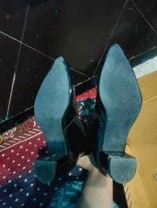 Chic Black Pointed Toe glossy Ankle Boots