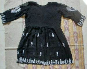 Black Embroidered Kurta