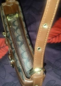 Stylish Shoulder Bag with Buckle Detail