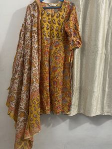 Floral Print Kurta with Dupatta