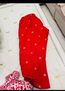 Red &amp; White Floral Kurta Set with Dupatta