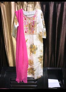 women kurta with dupata