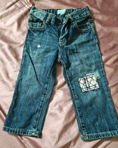 Cute unisex Jeans with Patch Detail
