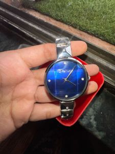dubai watch Stylish Blue Dial Watc