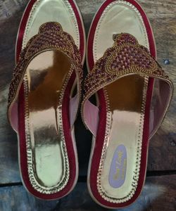 Gold & Red Ethnic Wedges