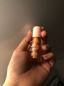 plumping lip gloss