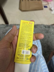 SriSri Sun Guard SPF 50 Sunscreen