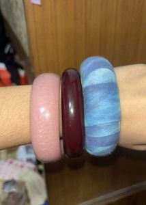 Set of 6 Vintage Bangles