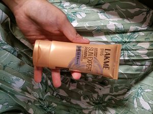 9 To 5 Sun Expert Priming Dry Touch Sunscreen