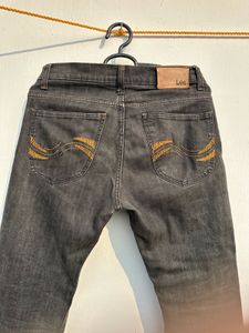 Black Jeans - Classic Denim Style